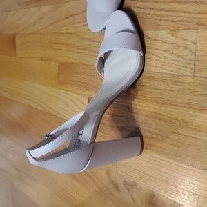 Nude chunky heeled sandel